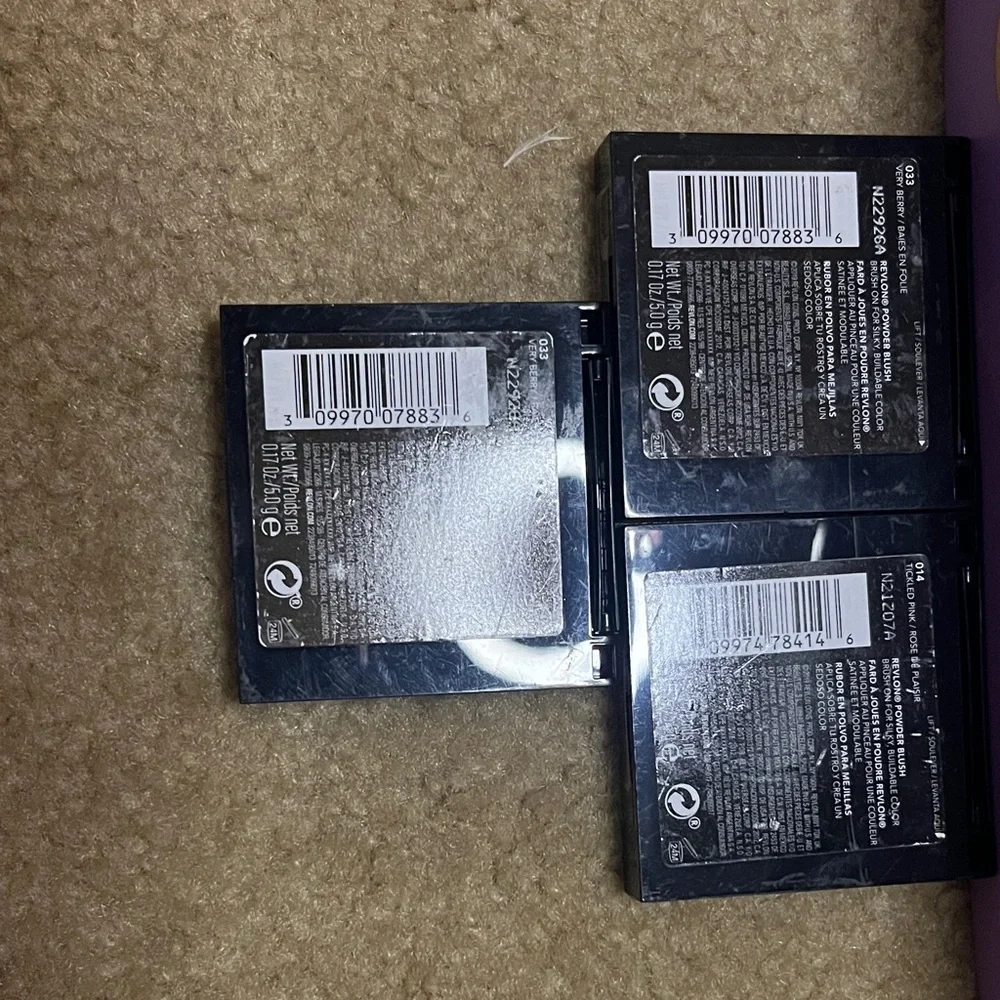 Revlon Blush Trio - Pink and Purple Shades - Picture 2 of 5